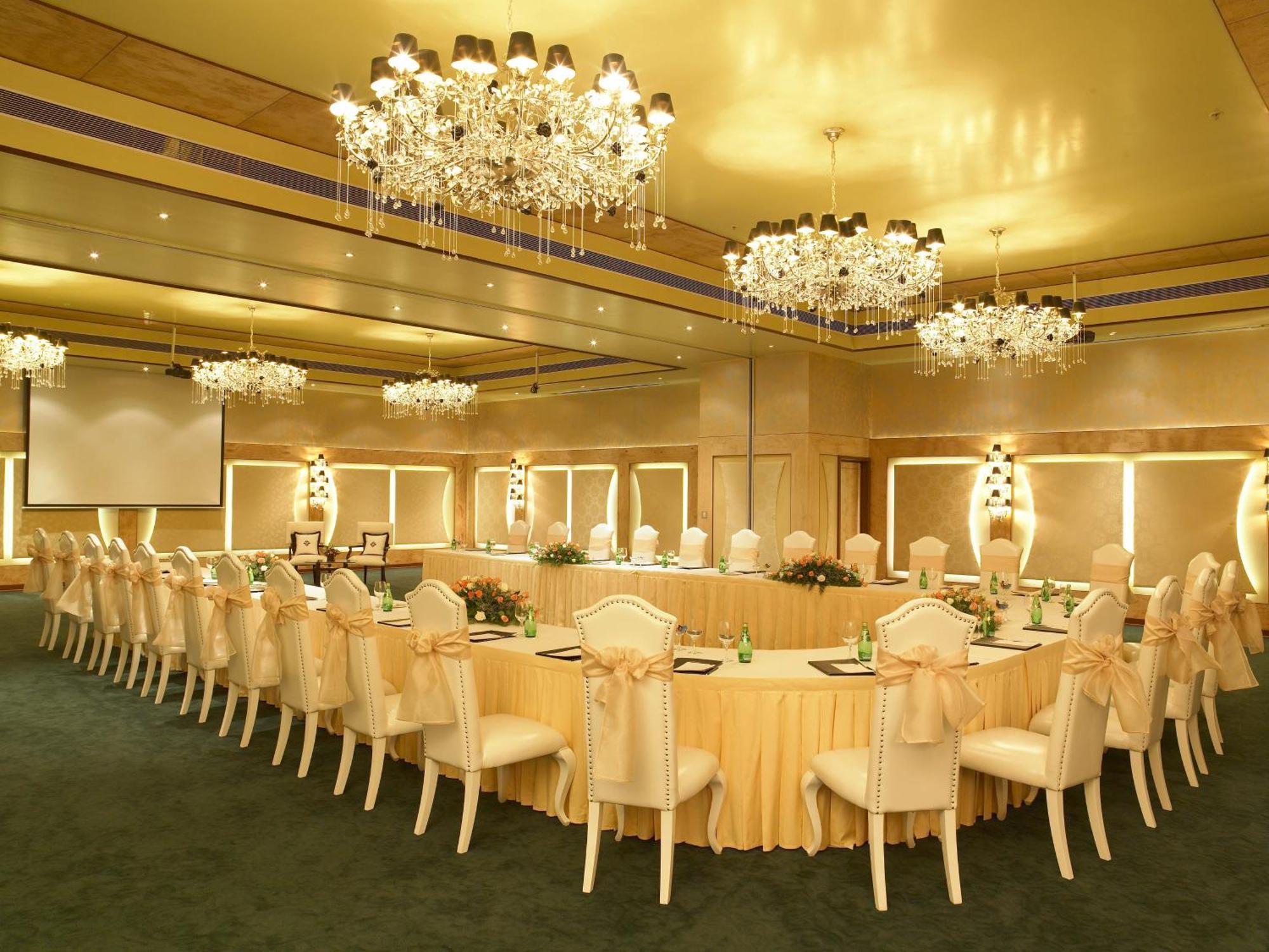מלון The Zuri Whitefield Bengaluru מראה חיצוני תמונה